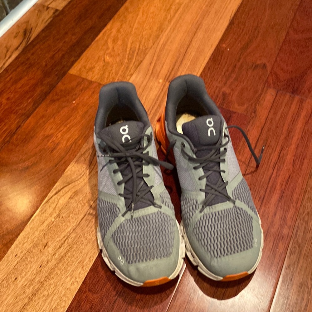 On cloud men’s shoes